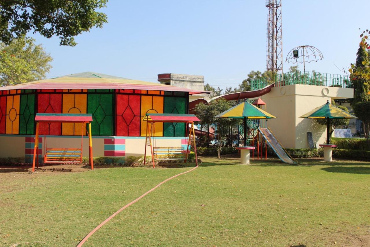 Fun And Food Resort & Holidays Harsola Exterior foto