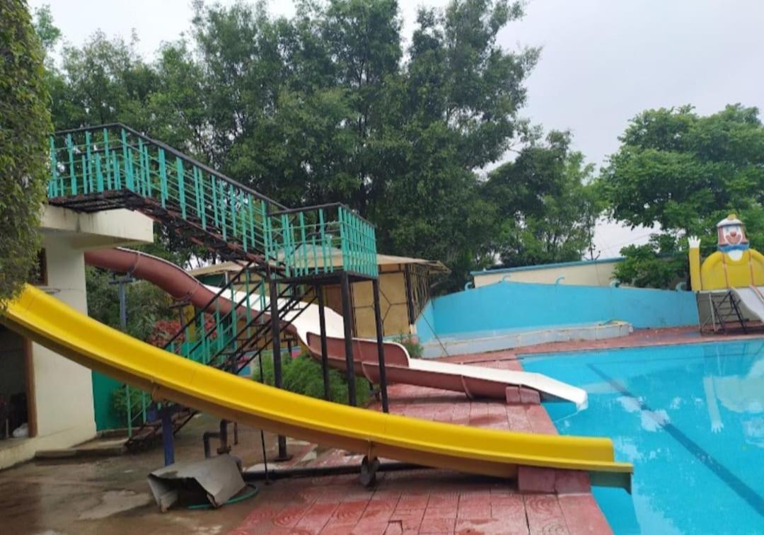 Fun And Food Resort & Holidays Harsola Exterior foto